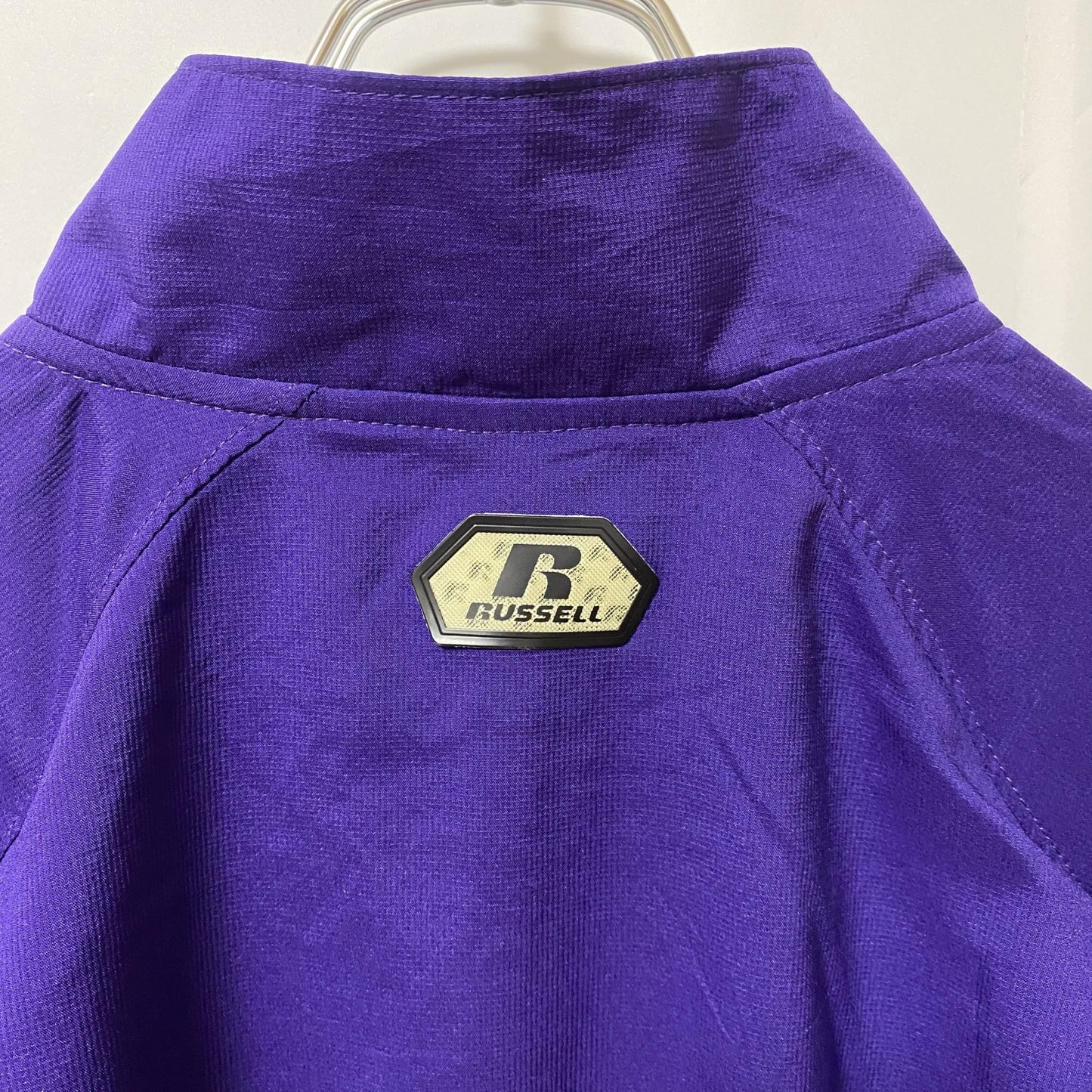 古着 used　RUSSELL ATHLETIC ラッセルアスレティック　長袖ナイロンジャケット　ワンポイント刺繍　紫　Lサイズ
