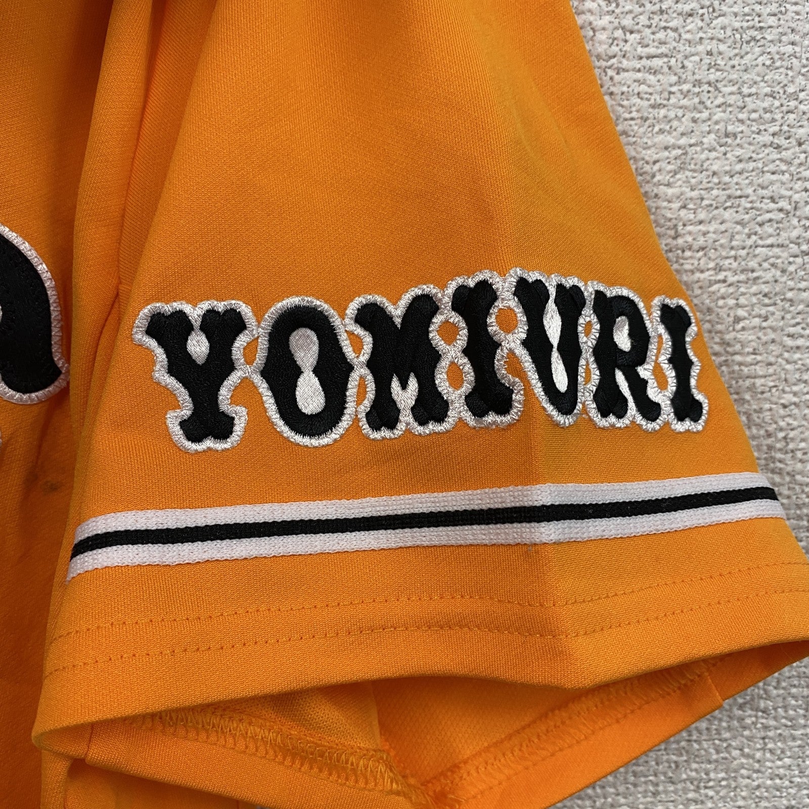 UNDER ARMOUR　アンダーアーマー　読売ジャイアンツ　GIANTS　ユニフォーム　オレンジ　SMサイズ