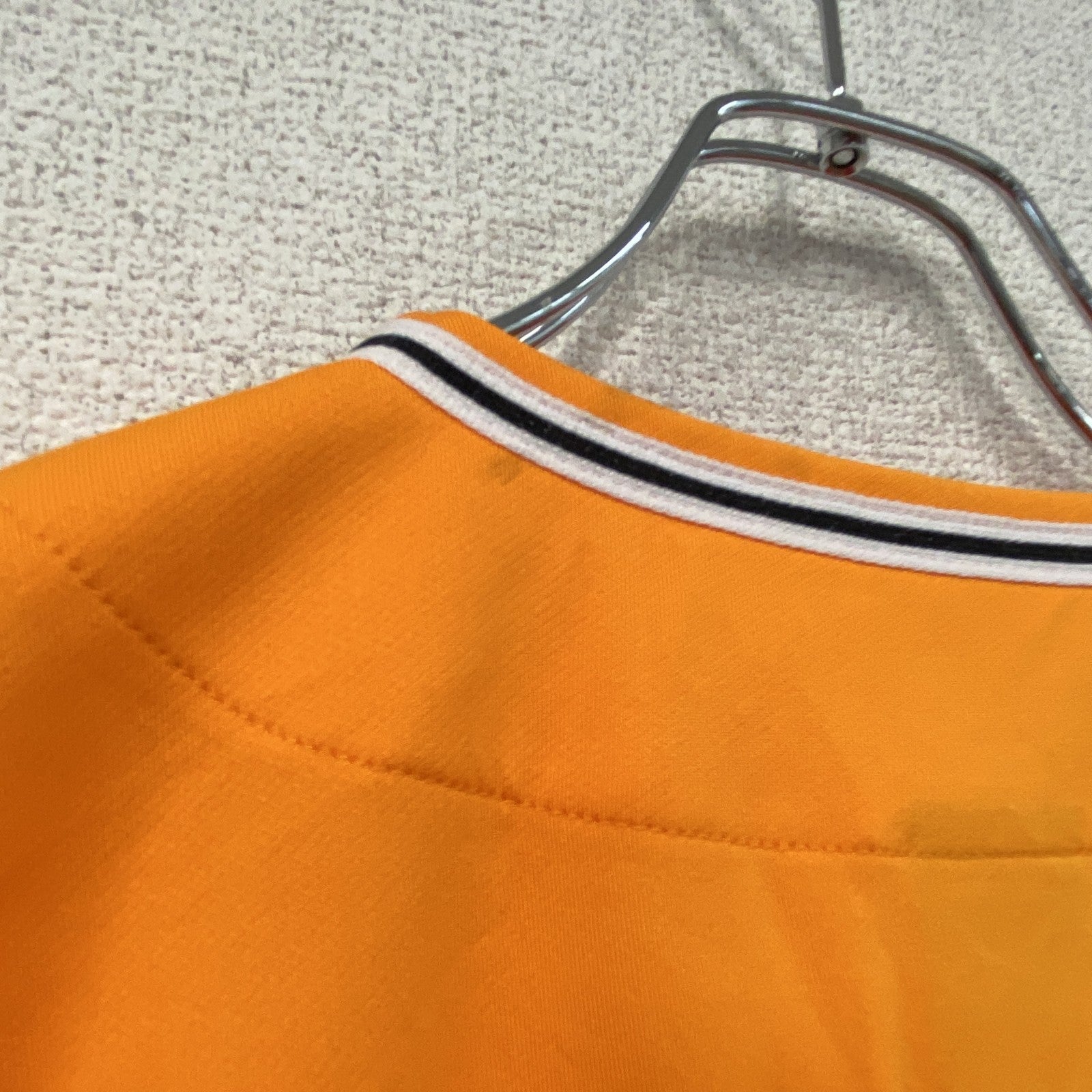 UNDER ARMOUR　アンダーアーマー　読売ジャイアンツ　GIANTS　ユニフォーム　オレンジ　SMサイズ