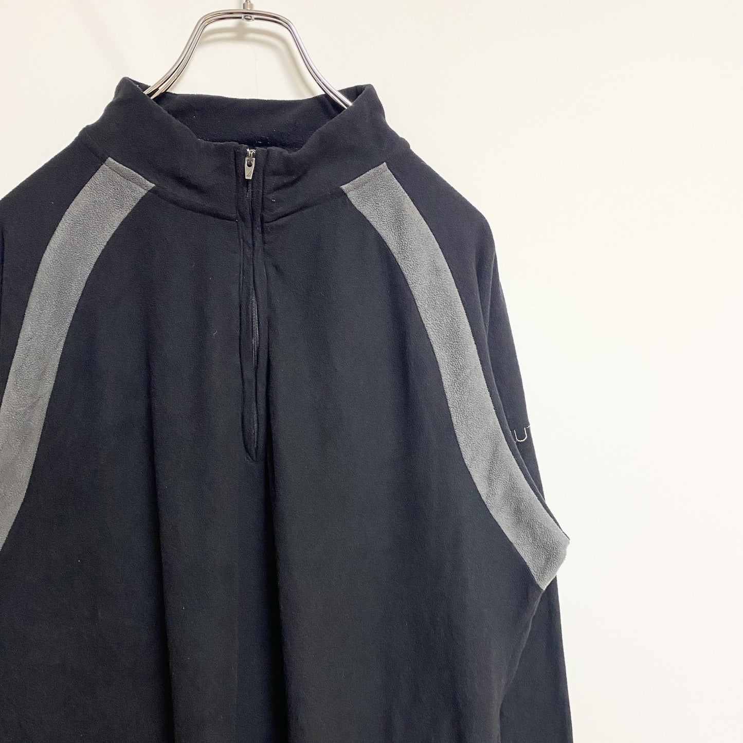 古着 used　NAUTICA ノーティカ　長袖ハーフジップフリースジャケット　プルオーバー　ワンポイント刺繍　黒　Lサイズ