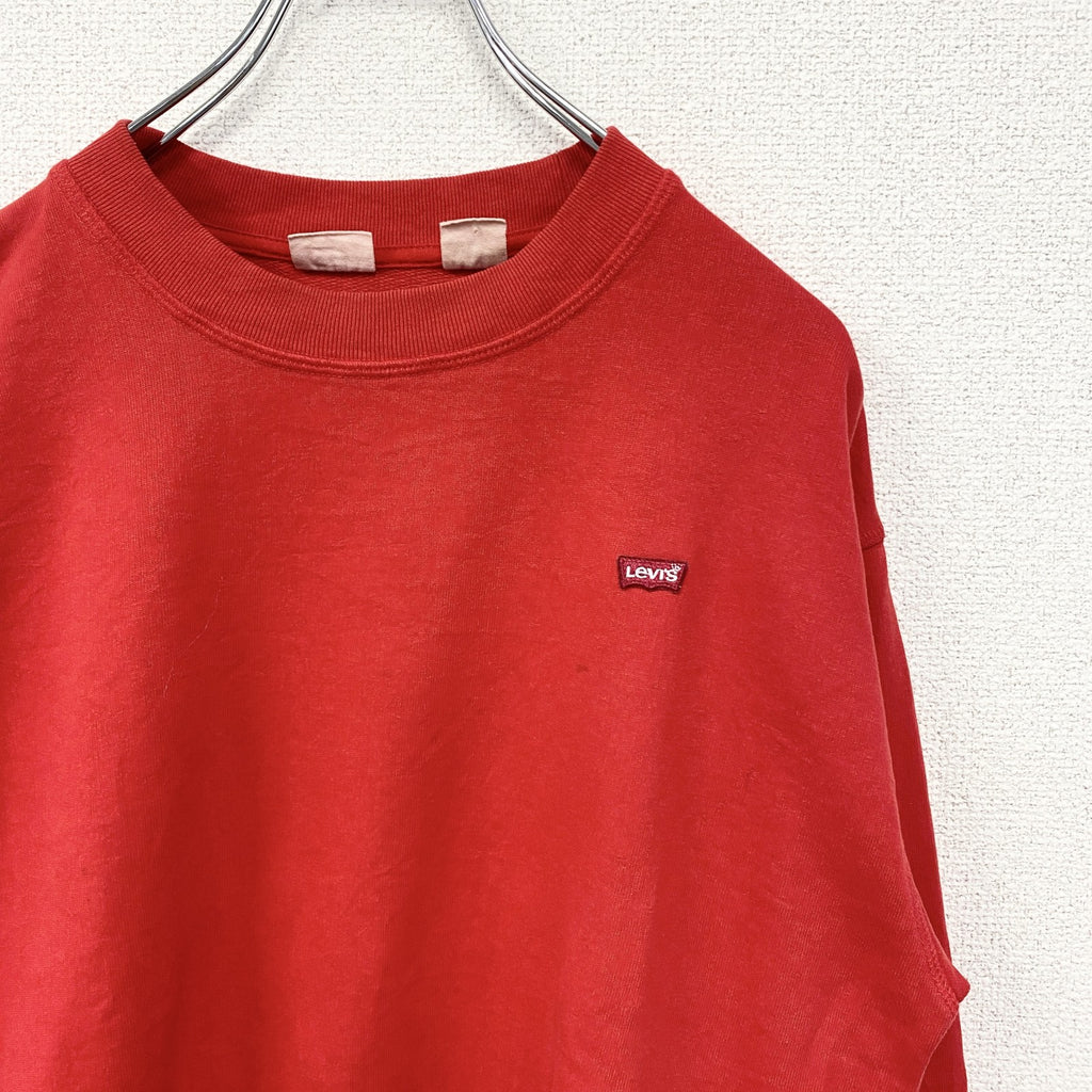 古着　used　Levi's　リーバイス　ワンポイント刺繍スウェット　レトロデザイン　ノームコア　赤　レッド　Sサイズ