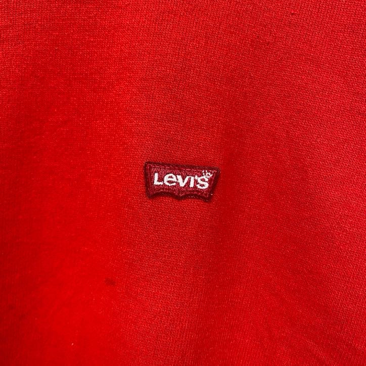 古着　used　Levi's　リーバイス　ワンポイント刺繍スウェット　レトロデザイン　ノームコア　赤　レッド　Sサイズ