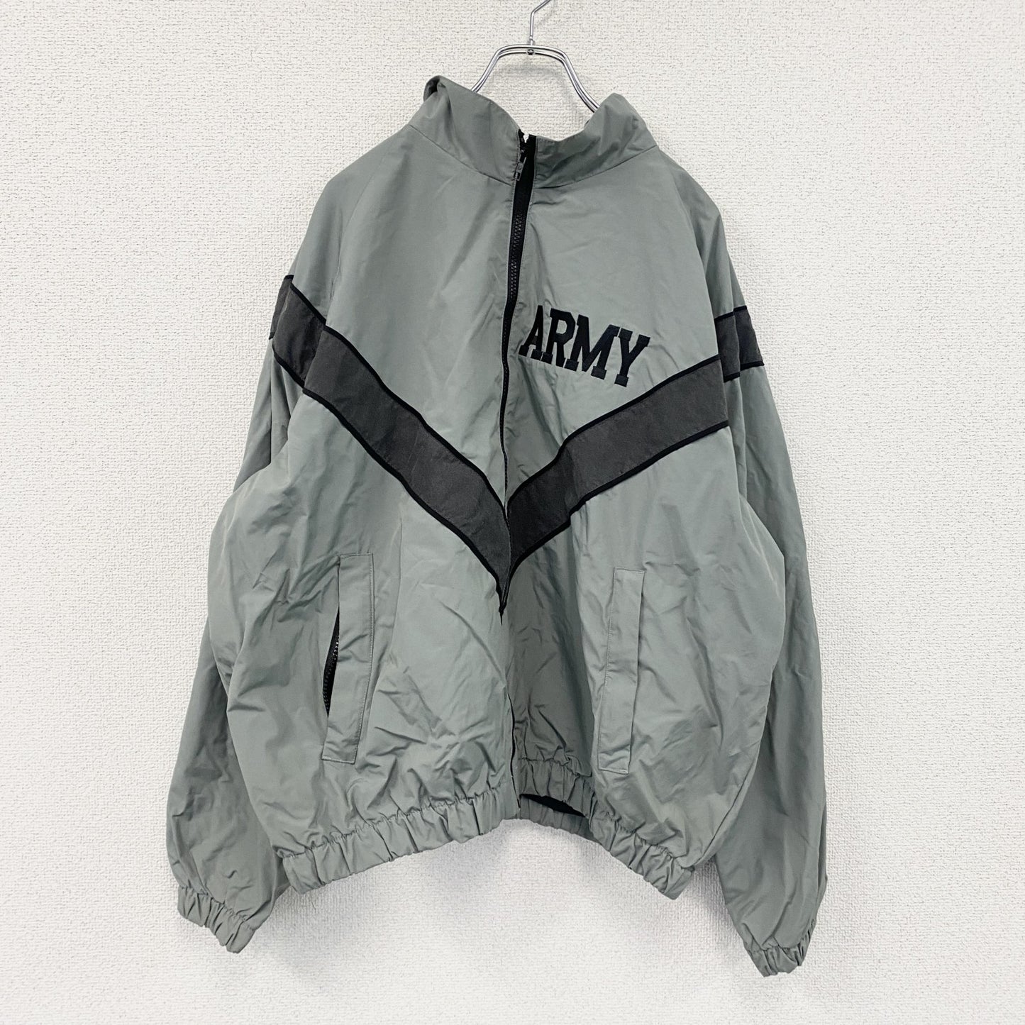 米軍　U.S.ARMY　トレーニングジャケット　フルジップジャケット　灰色　グレー　Mサイズ