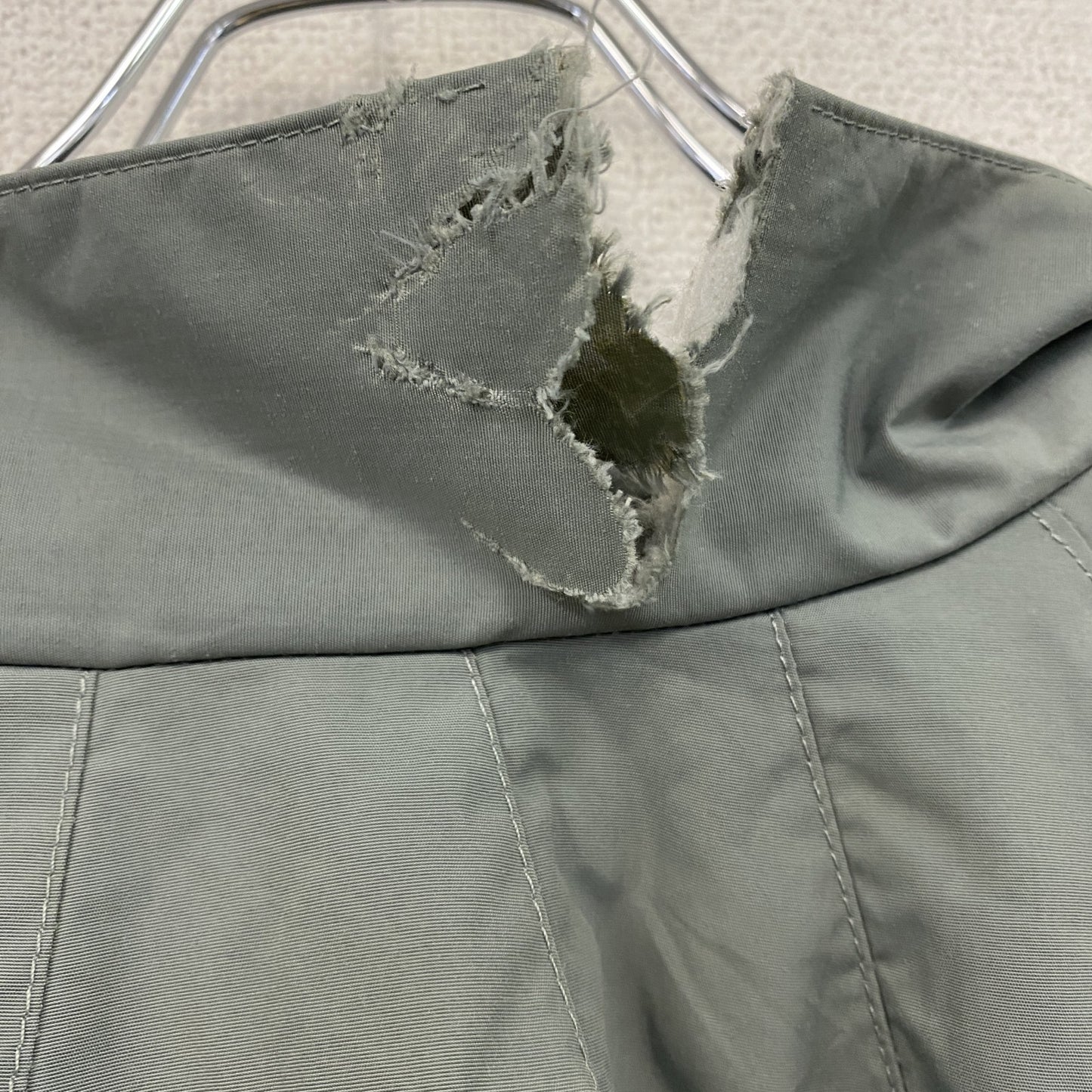 00s　米軍　U.S.ARMY　IPFU　トレーニングジャケット　フルジップジャケット　ミリタリー　ヴィンテージ　灰色　グレー　Mサイズ