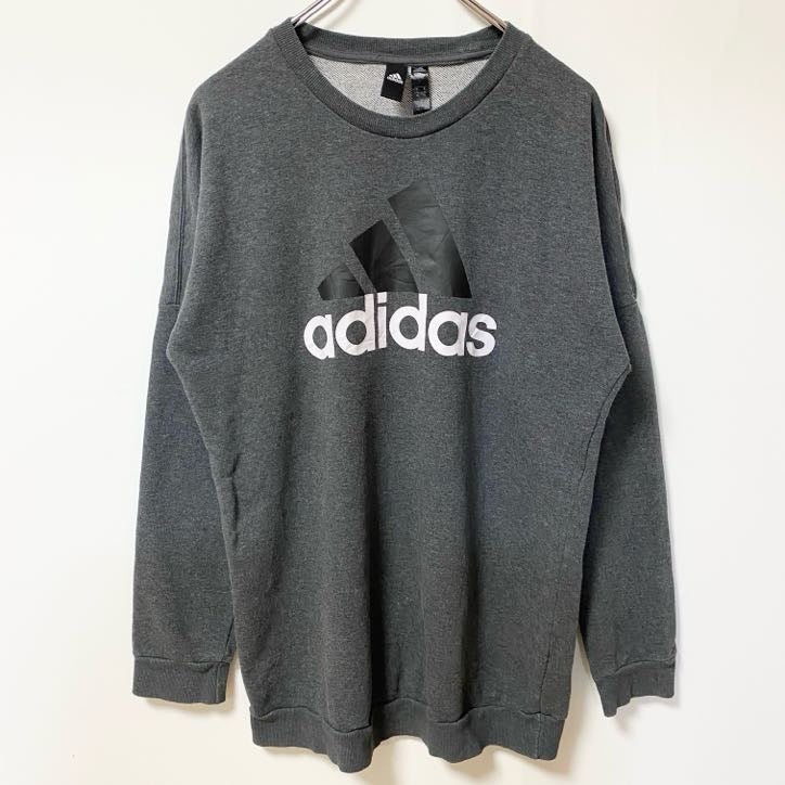 adidas　アディダス　スウェット/トレーナー　パフォーマンスロゴ　デカロゴ　クルーネック　灰色　ダークグレー　Sサイズ