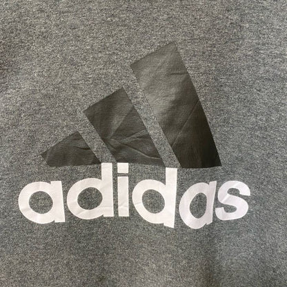 adidas　アディダス　スウェット/トレーナー　パフォーマンスロゴ　デカロゴ　クルーネック　灰色　ダークグレー　Sサイズ
