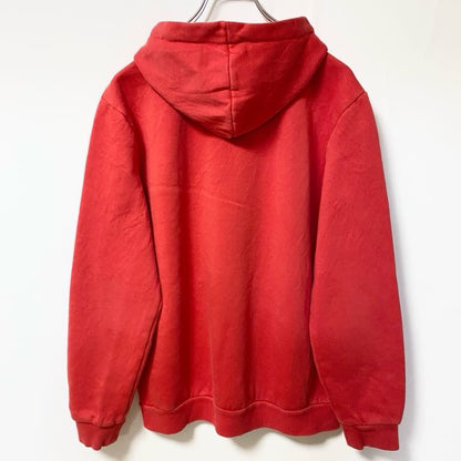 古着 used　puma プーマ　長袖ワンポイントロゴ刺繍パーカー　フード付きスウェット　赤　レッド　秋冬服　シンプルデザイン