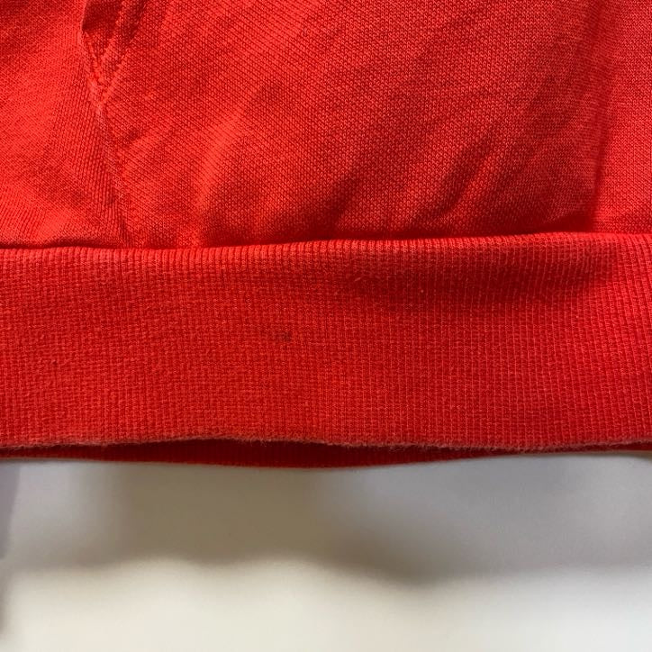 古着 used　puma プーマ　長袖ワンポイントロゴ刺繍パーカー　フード付きスウェット　赤　レッド　秋冬服　シンプルデザイン