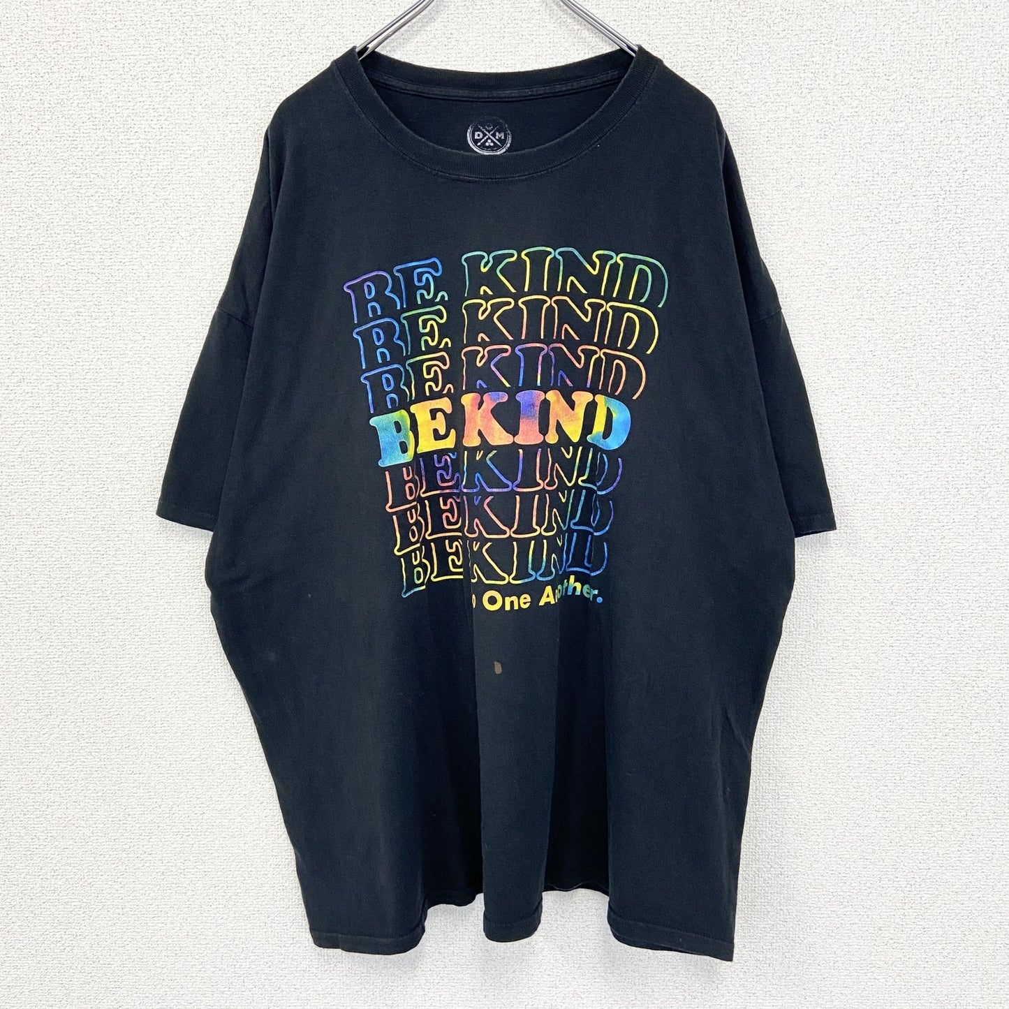 古着 used　DOM　半袖デザインプリントTシャツ　ビッグT　BEKIND　カラフル　クルーネック　カジュアル　黒　3XLサイズ
