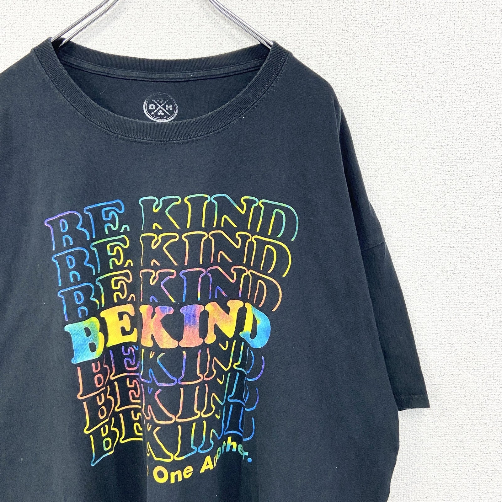 古着 used　DOM　半袖デザインプリントTシャツ　ビッグT　BEKIND　カラフル　クルーネック　カジュアル　黒　3XLサイズ