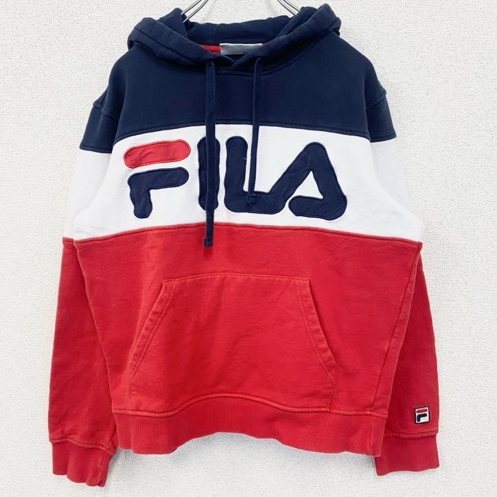 古着　used　FILA　フィラ　パーカー　プルオーバー　裏起毛　ブランドロゴ　レトロ　トリコロール　赤　白　青　Sサイズ