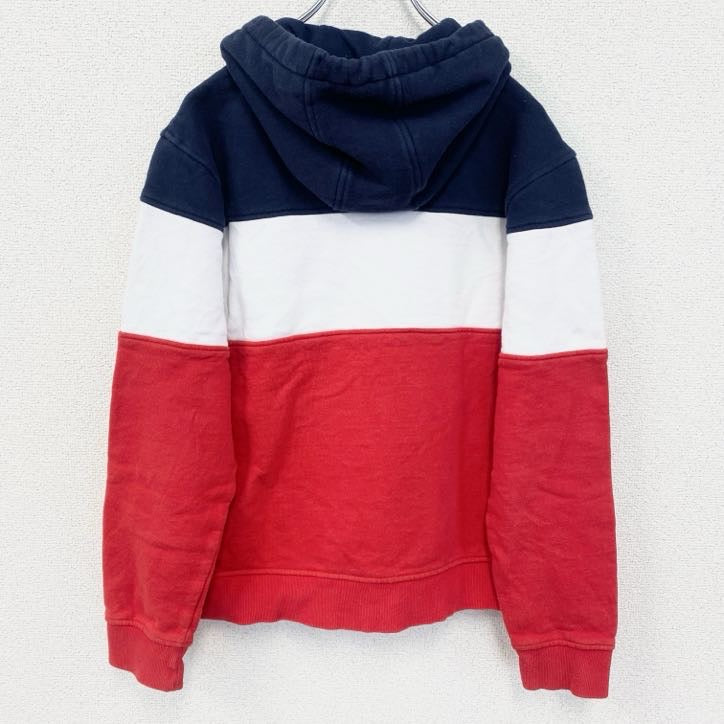 古着　used　FILA　フィラ　パーカー　プルオーバー　裏起毛　ブランドロゴ　レトロ　トリコロール　赤　白　青　Sサイズ