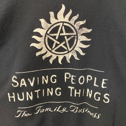古着 used　SUPERNATURAL スーパーナチュラル　長袖デザインプリントスウェット　トレーナー　黒　ブラック　Lサイズ