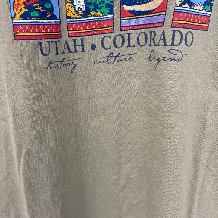古着 used　PORT&COMPANY　半袖デザインプリントTシャツ　COLORADO　クルーネック　レトロデザイン　Mサイズ