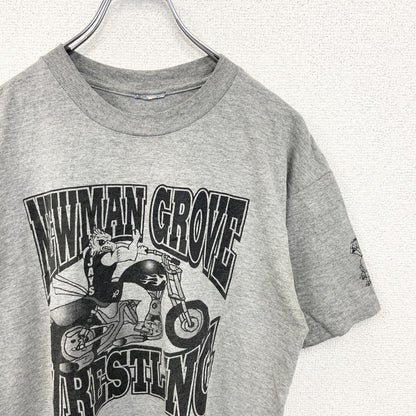 古着 used　JERZEES ジャージーズ　半袖プリントTシャツ　NEWMAN GROVE　グレー　灰色　クルーネック