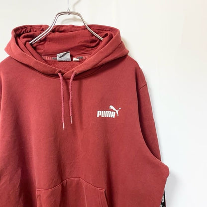 古着 used　puma プーマ　長袖ワンポイントロゴプリントパーカー　フード付きスウェット　ビックシルエット　XLサイズ