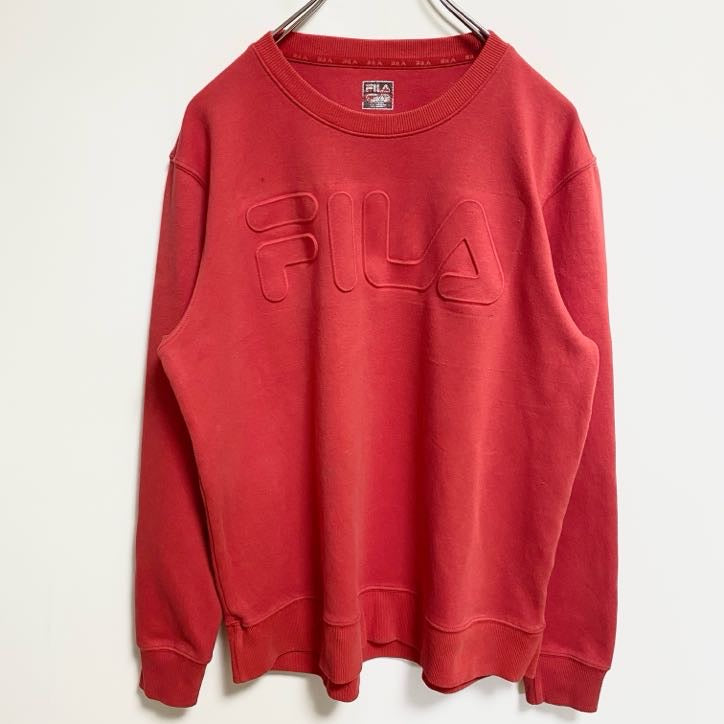 古着 used　FILA フィラ　長袖エンボスロゴスウェット　トレーナー　クルーネック　赤　レッド　シンプルデザイン