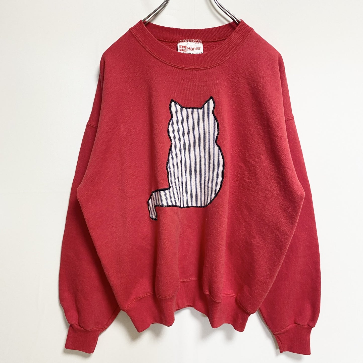 古着 used　Hanes ヘインズ　90s　長袖デザインスウェット　トレーナー　猫　ワッペン　赤　レッド　ヴィンテージ　Lサイズ