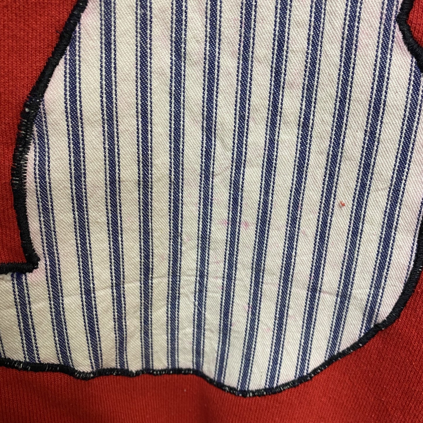 古着 used　Hanes ヘインズ　90s　長袖デザインスウェット　トレーナー　猫　ワッペン　赤　レッド　ヴィンテージ　Lサイズ
