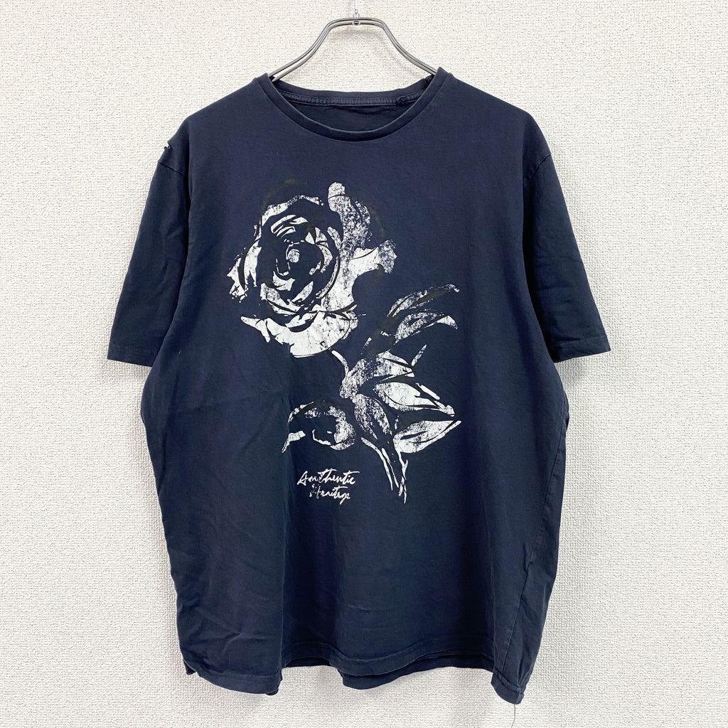 半袖プリントイラストTシャツ　バラ　花柄　英字プリント　紺　ネイビー　XLサイズ