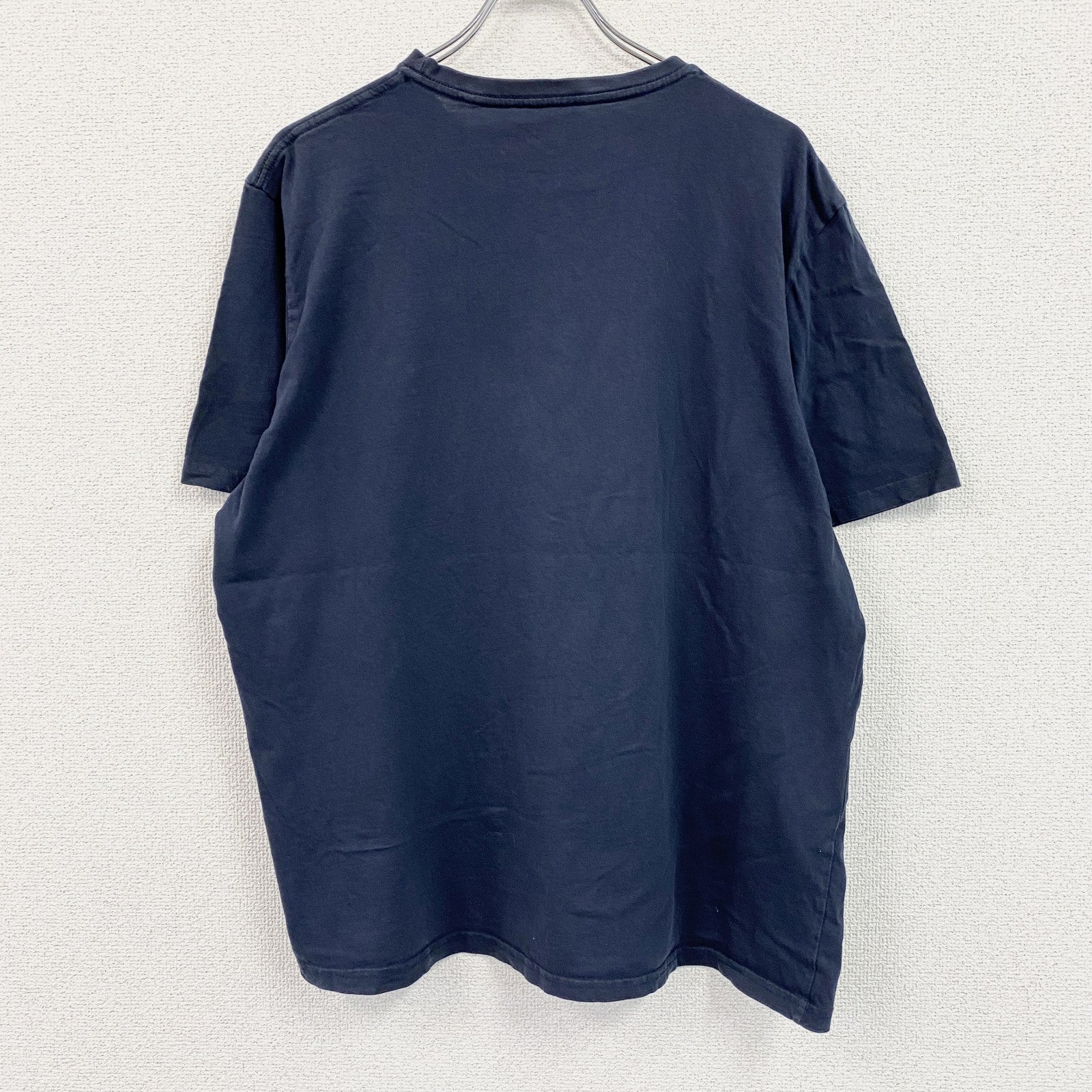 半袖プリントイラストTシャツ　バラ　花柄　英字プリント　紺　ネイビー　XLサイズ