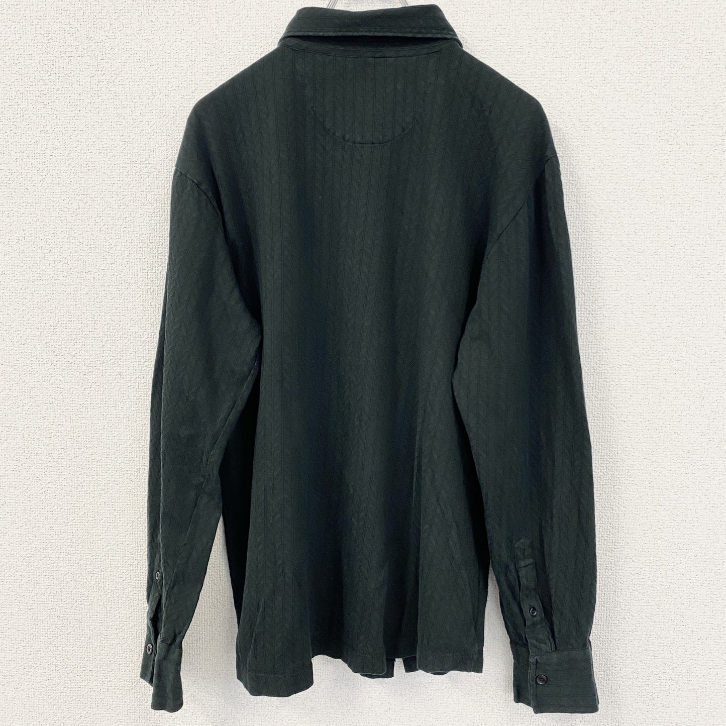 古着 used　PERRY ELLIS　ペリーエリス　長袖襟付きシャツ　黒　ブラック　レトロデザイン　秋冬服　Lサイズ