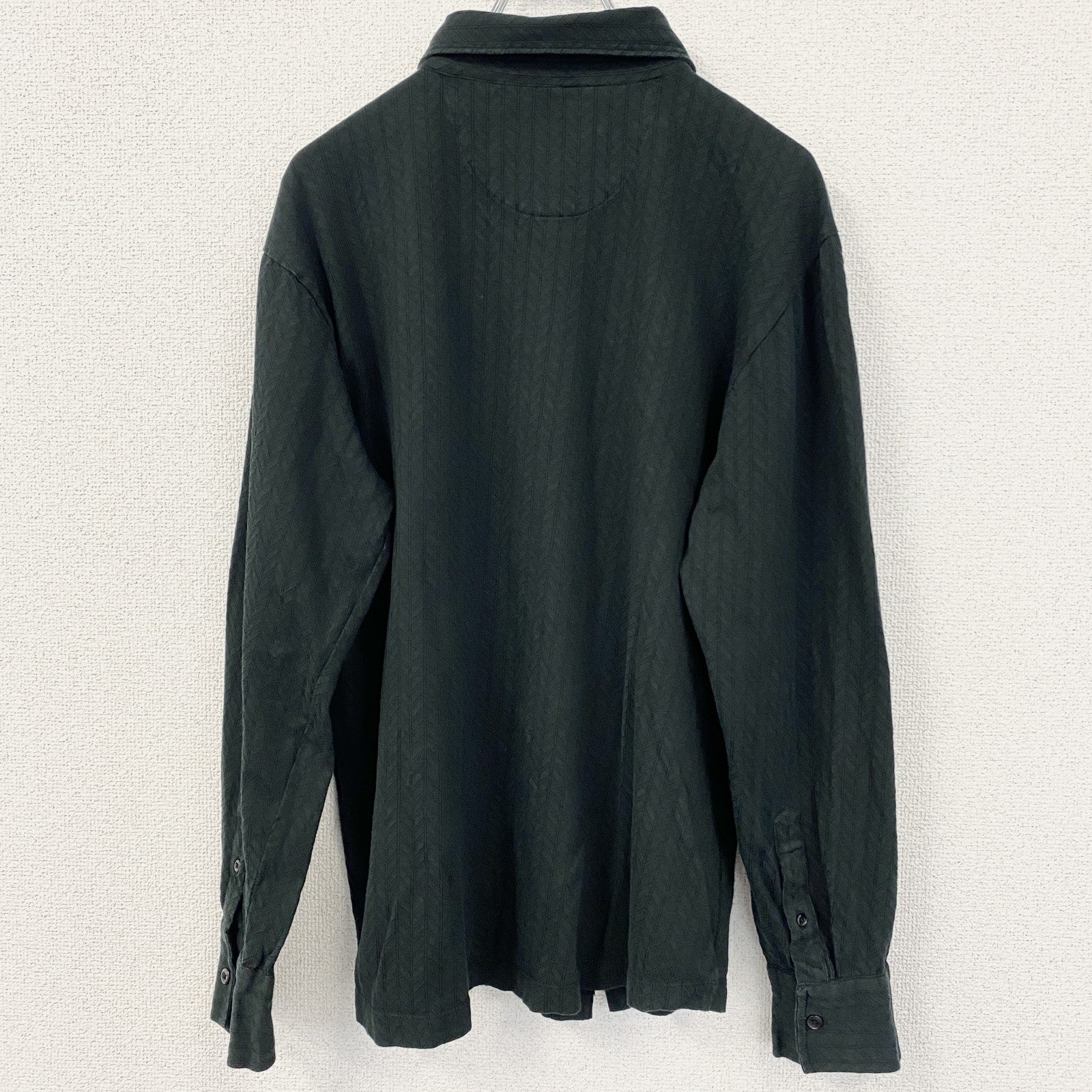 古着 used　PERRY ELLIS　ペリーエリス　長袖襟付きシャツ　黒　ブラック　レトロデザイン　秋冬服　Lサイズ