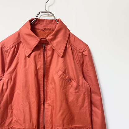 古着 used　UTEX DESIGN BY SYSSER　長袖ジャケット　ジップアップブルゾン　アウター　赤　オレンジ　秋冬服