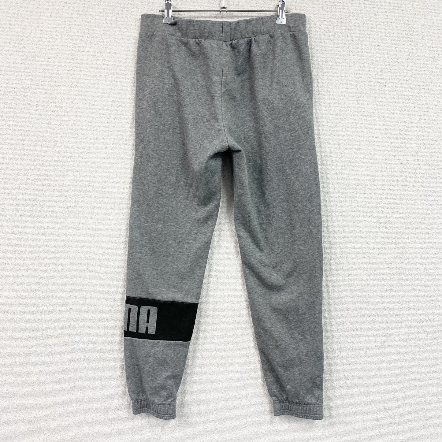 PUMA　プーマ　スウェットパンツ　灰色　グレー　Mサイズ