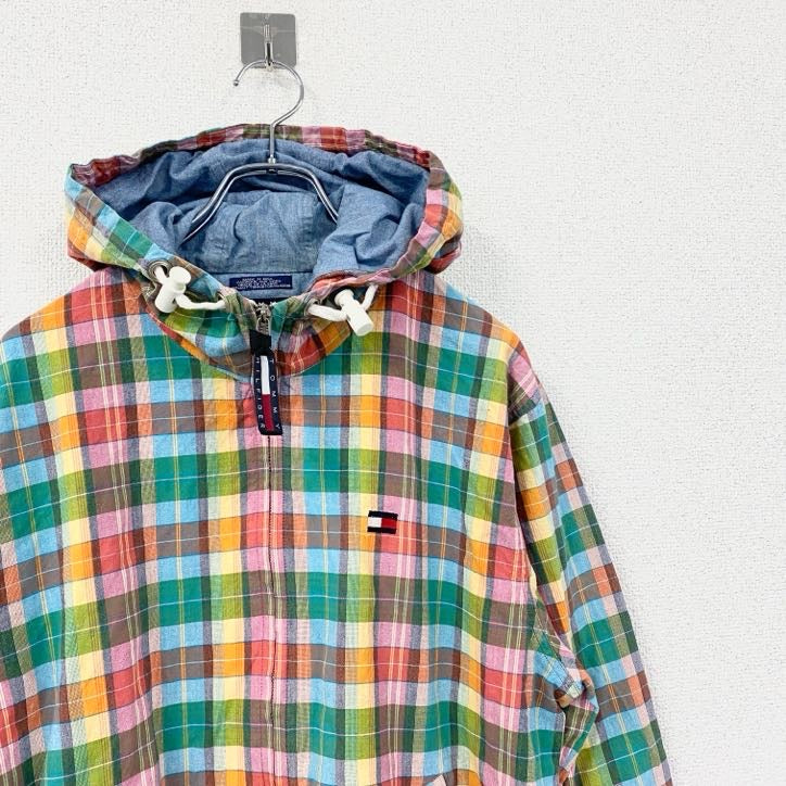 古着 used　TOMMY HILFIGER　トミーヒルフィガー　長袖ワンポイント刺繍チェック柄パーカー　マルチカラー　Mサイズ