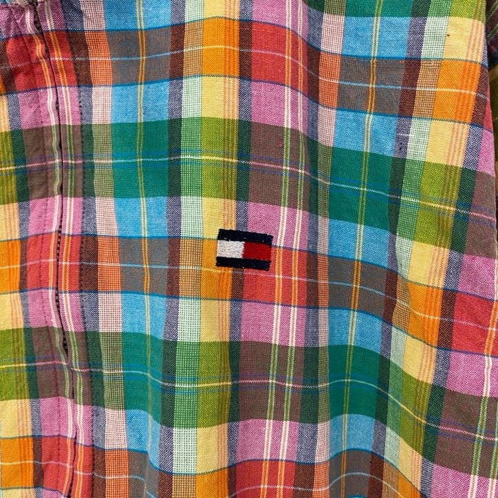 古着 used　TOMMY HILFIGER　トミーヒルフィガー　長袖ワンポイント刺繍チェック柄パーカー　マルチカラー　Mサイズ