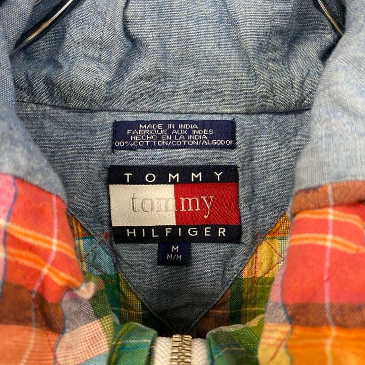 古着 used　TOMMY HILFIGER　トミーヒルフィガー　長袖ワンポイント刺繍チェック柄パーカー　マルチカラー　Mサイズ