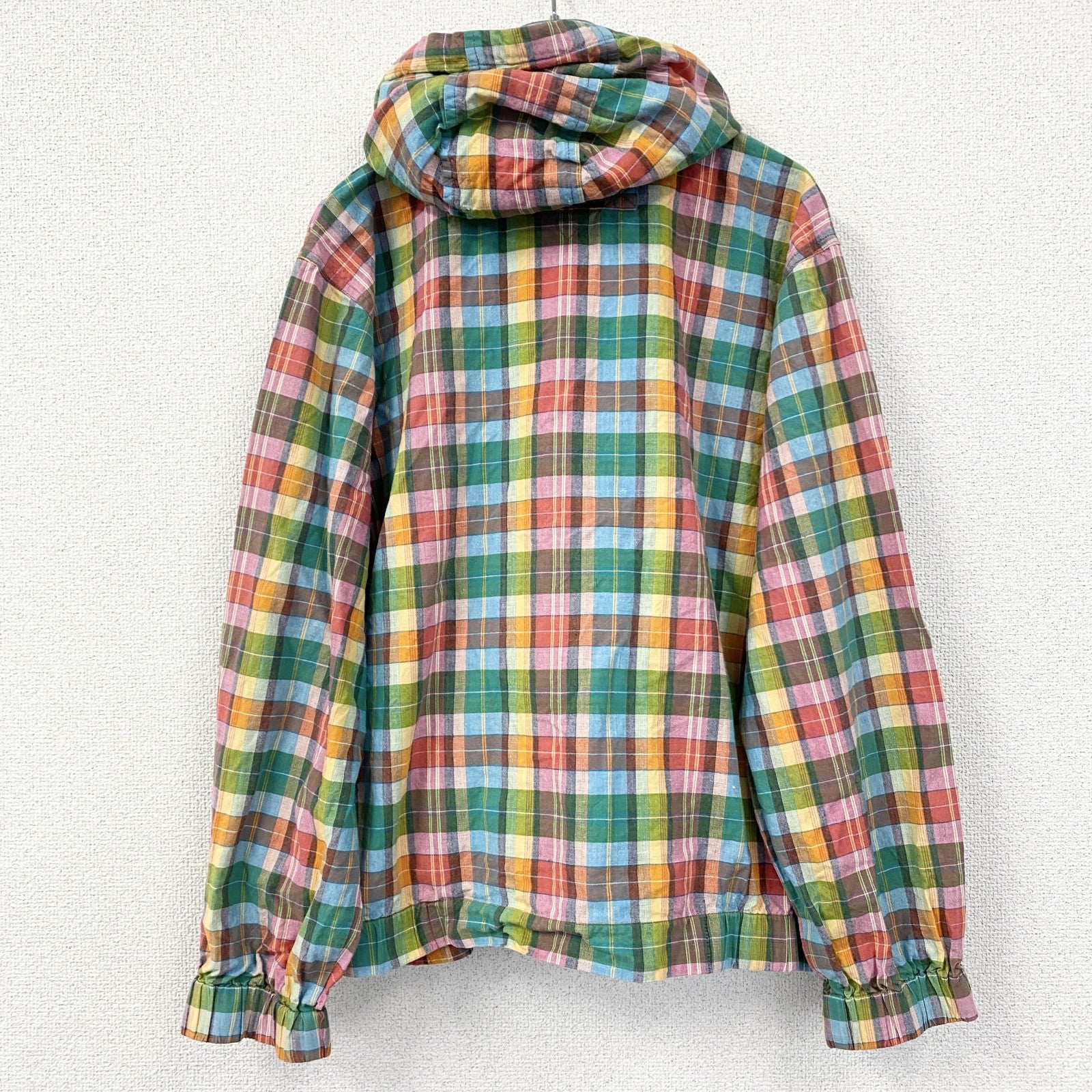 古着 used　TOMMY HILFIGER　トミーヒルフィガー　長袖ワンポイント刺繍チェック柄パーカー　マルチカラー　Mサイズ