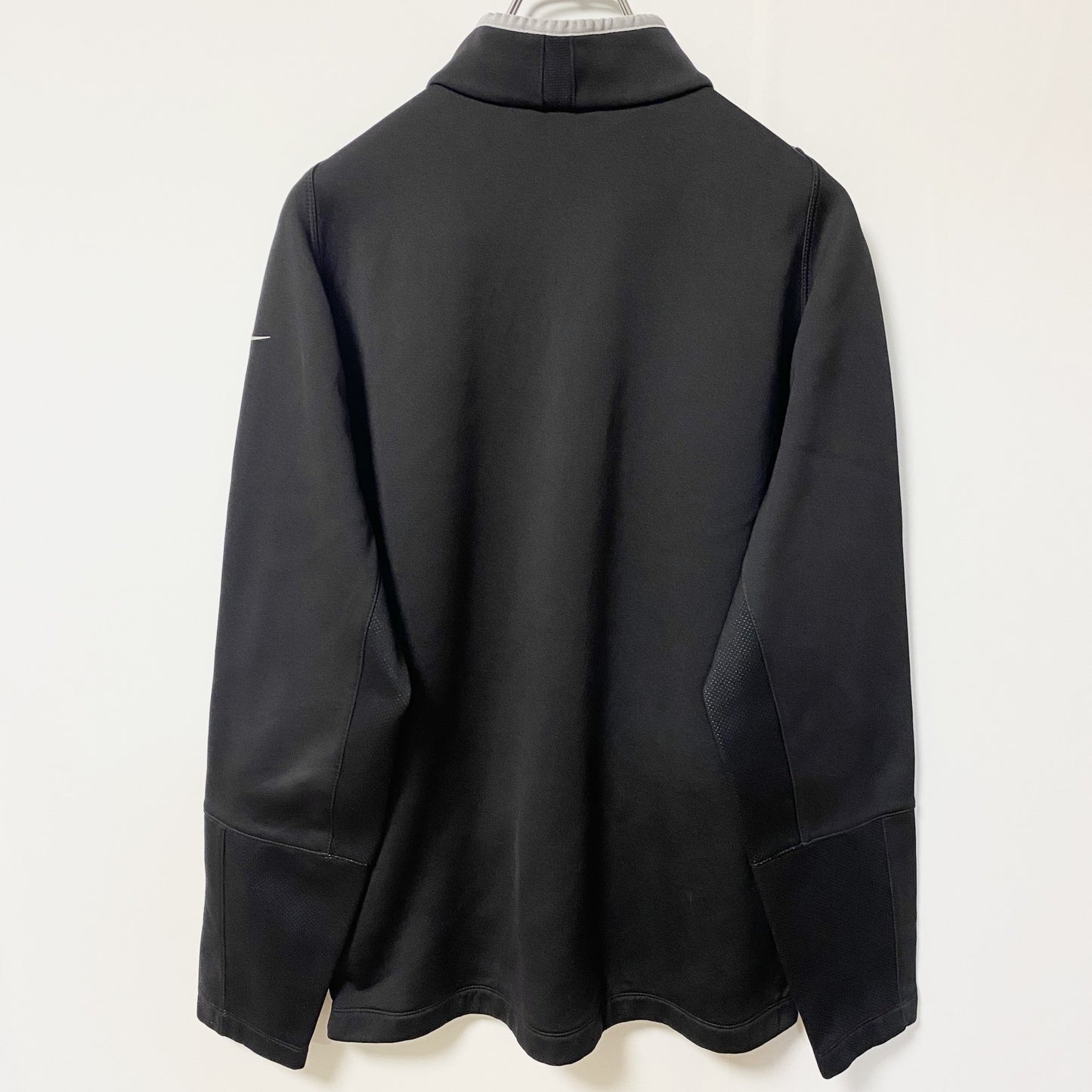 古着 used　NIKEGOLF ナイキゴルフ　長袖ハーフジップトレーニングウェア　裏フリース　ワンポイントプリント　黒　Mサイズ