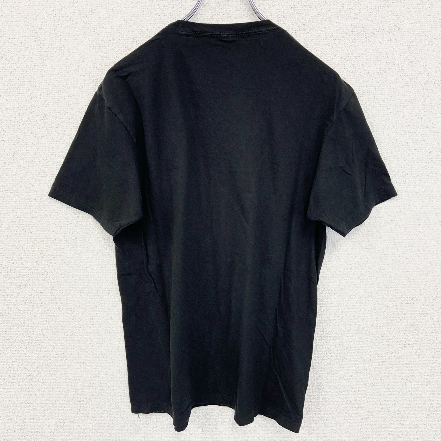 古着 used　Eight　半袖ワンポイント刺繍Tシャツ　サンタクロース　シンプルデザイン　黒　ブラック　クルーネック　