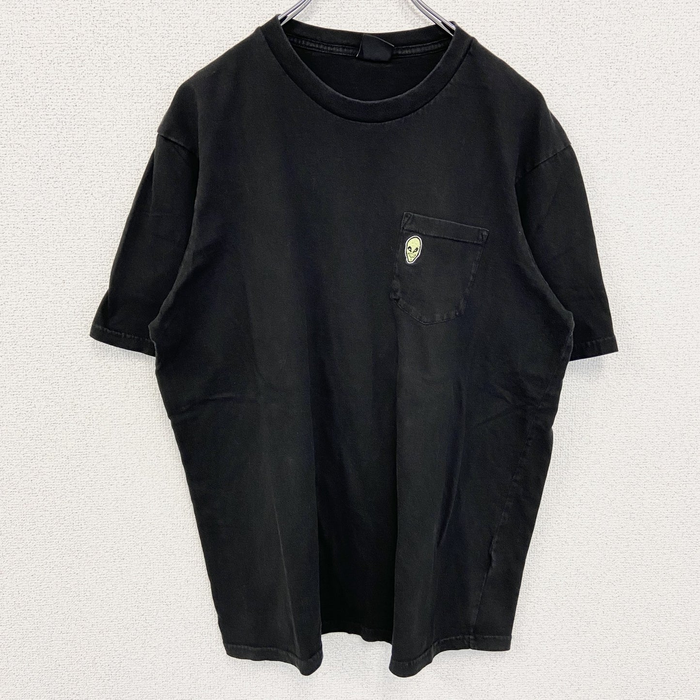 古着 used　T-BAR　半袖ワンポイント刺繍Tシャツ　Alien エイリアン　胸ポケット　黒　ブラック　クルーネック　Lサイズ
