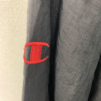 90s　Champion　チャンピオン　ロゴワッペン　ナイロンプルオーバー　Vネック　黒　XLサイズ