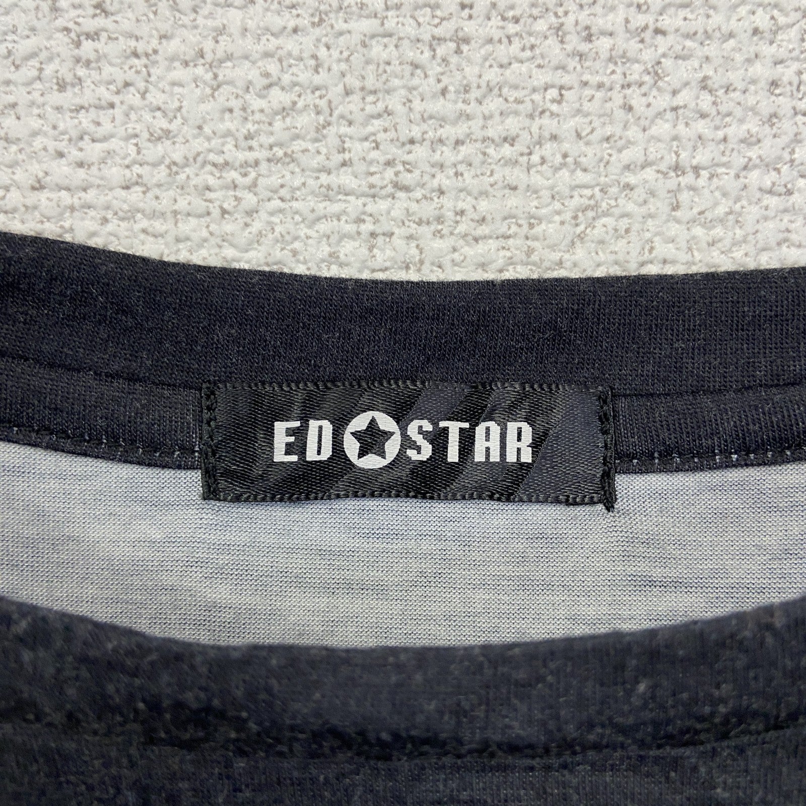 古着 used　EDOSTAR　半袖デザインプリントTシャツ　レインボーカラー　唇　黒　ブラック　クルーネック