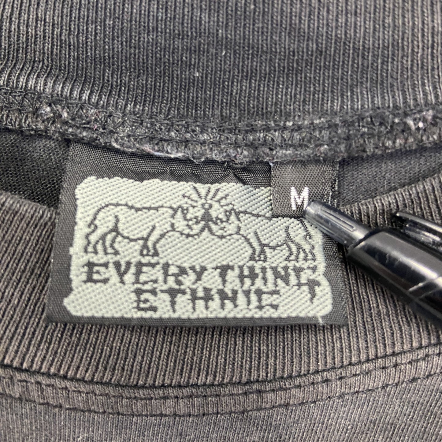 古着 used　EVERYTHING ETHNIC　半袖アニマルプリントTシャツ　ヴィンテージ　クルーネック　Mサイズ