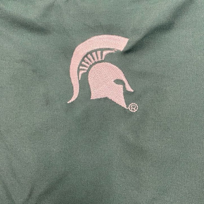 古着 used　PRO PLAYER　長袖カレッジ刺繍ナイロンプルオーバー　ミシガン州立大学　緑　ビッグシルエット　Mサイズ