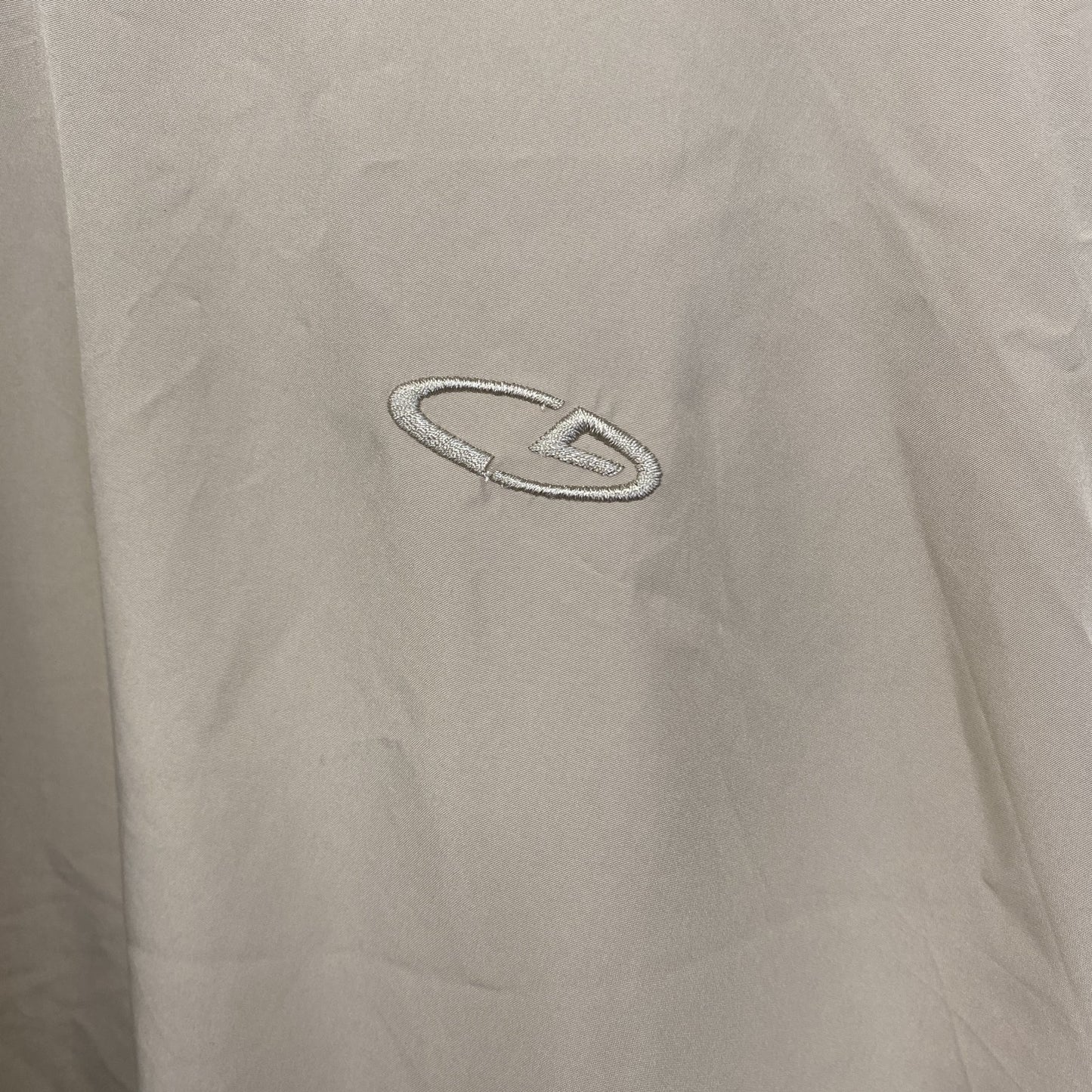 古着 used　C9 by Champion 　長袖ナイロンプルオーバー　ワンポイント刺　ノームコア　ベージュ　XXLサイズ
