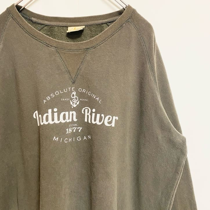 古着 used　長袖プリントスウェット　クルーネックトレーナー　Vガゼット　Indian River　ミシガン州　緑　レトロ