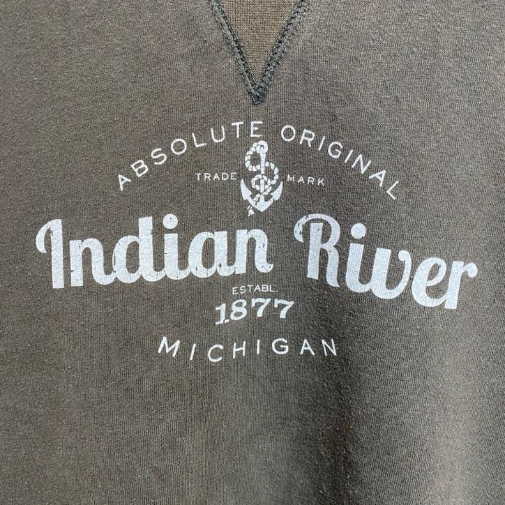 古着 used　長袖プリントスウェット　クルーネックトレーナー　Vガゼット　Indian River　ミシガン州　緑　レトロ