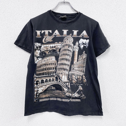 KOKSE　半袖プリントTシャツ　イタリア　ユーロ　アートプリント　ビックロゴ　ダークグレー　Mサイズ