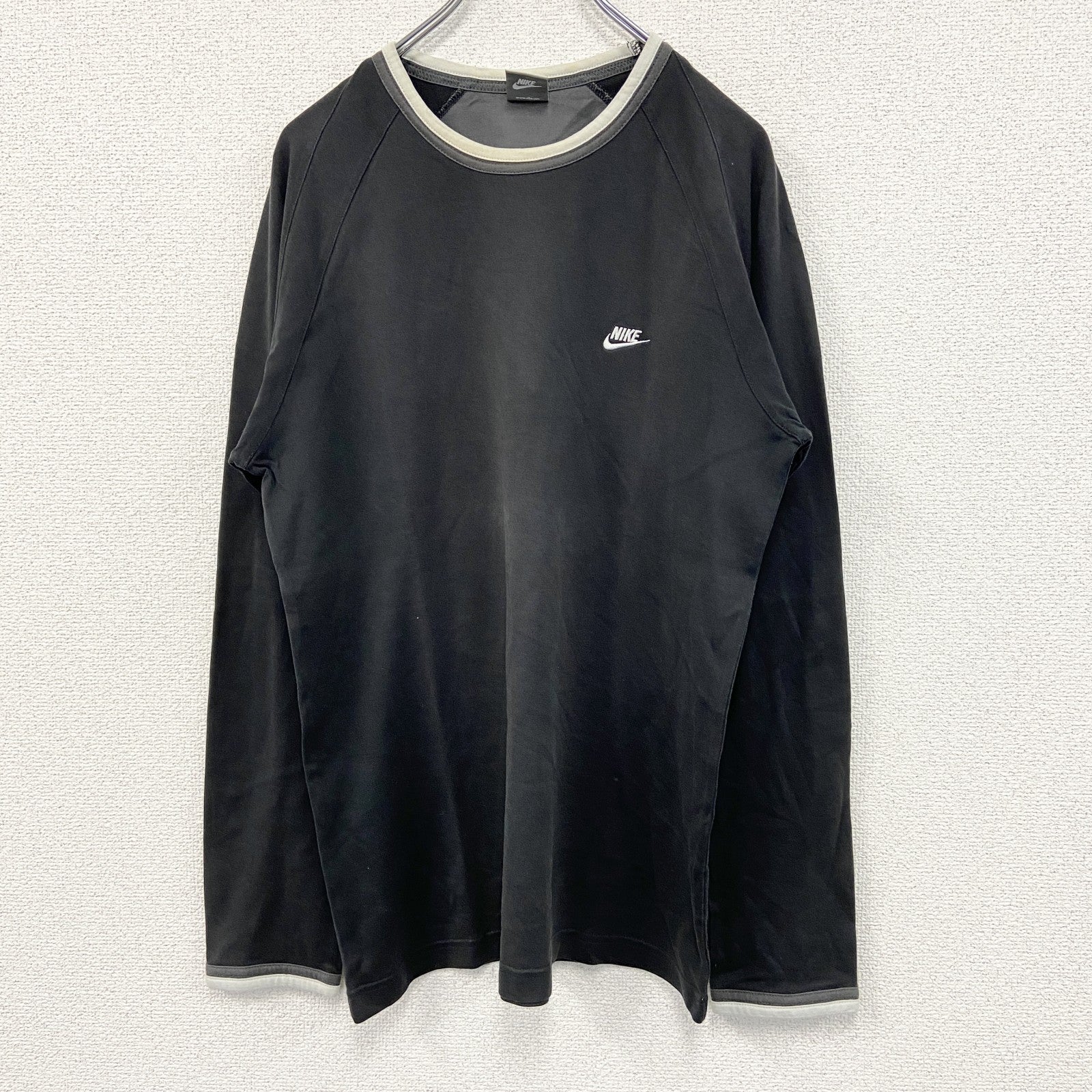 NIKE　ナイキ　長袖Tシャツ/ロンT　ロゴ刺繡　黒　ブラック　Lサイズ