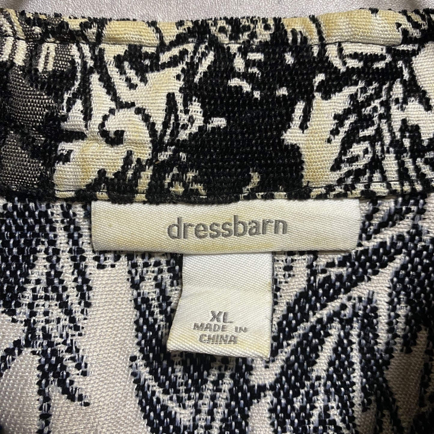 古着 used　dressbarn　ドレスバーン　長袖総柄フルジップブルゾン　ジャンパー　黒　ブラック　レトロデザイン