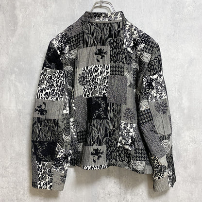 古着 used　dressbarn　ドレスバーン　長袖総柄フルジップブルゾン　ジャンパー　黒　ブラック　レトロデザイン