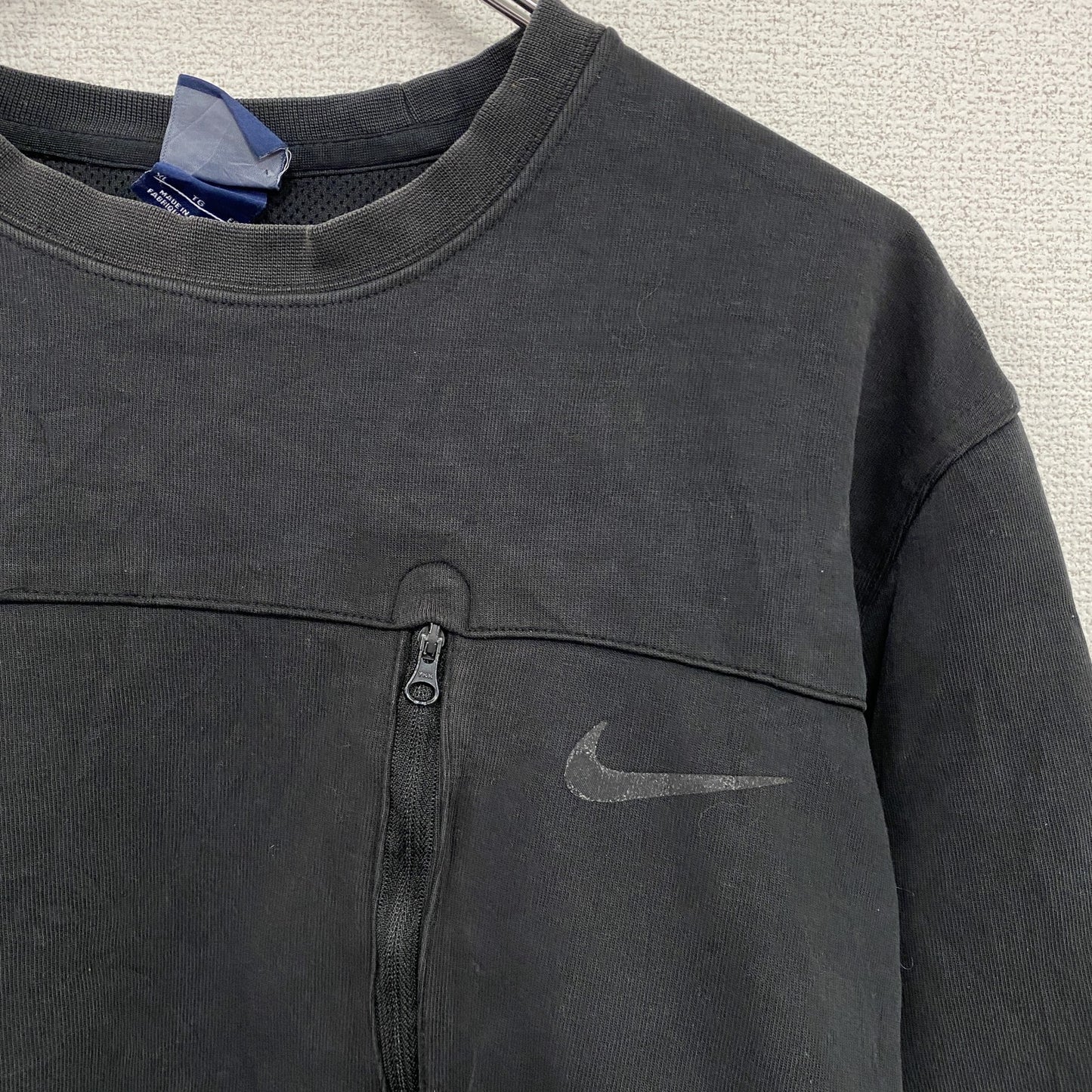 NIKE　ナイキ　スウェット/トレーナー　スウッシュ　フェード　ジッパー付きポケット　黒　ブラック　XLサイズ