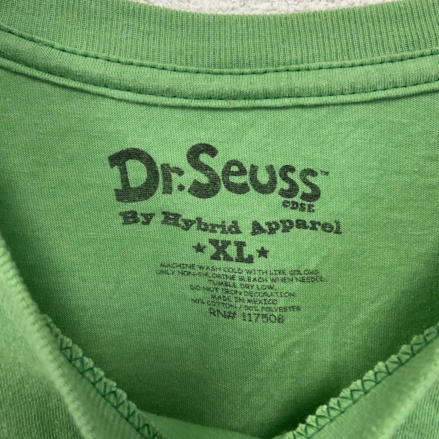 古着 used　Dr.Seuss　半袖アニメプリントTシャツ　グリンチ　クルーネック　黄緑　レトロデザイン　XLサイズ