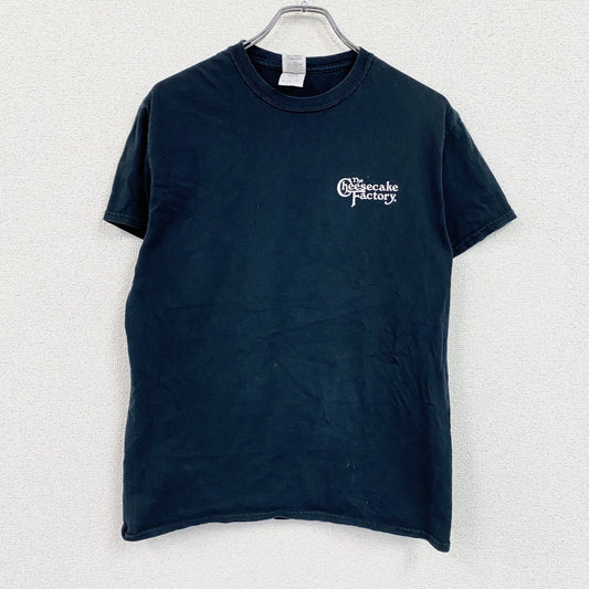 GILDAN　ギルダン　Cheesecake Factory　チーズケーキファクトリ―　半袖プリントTシャツ　黒　ブラック　Mサイズ